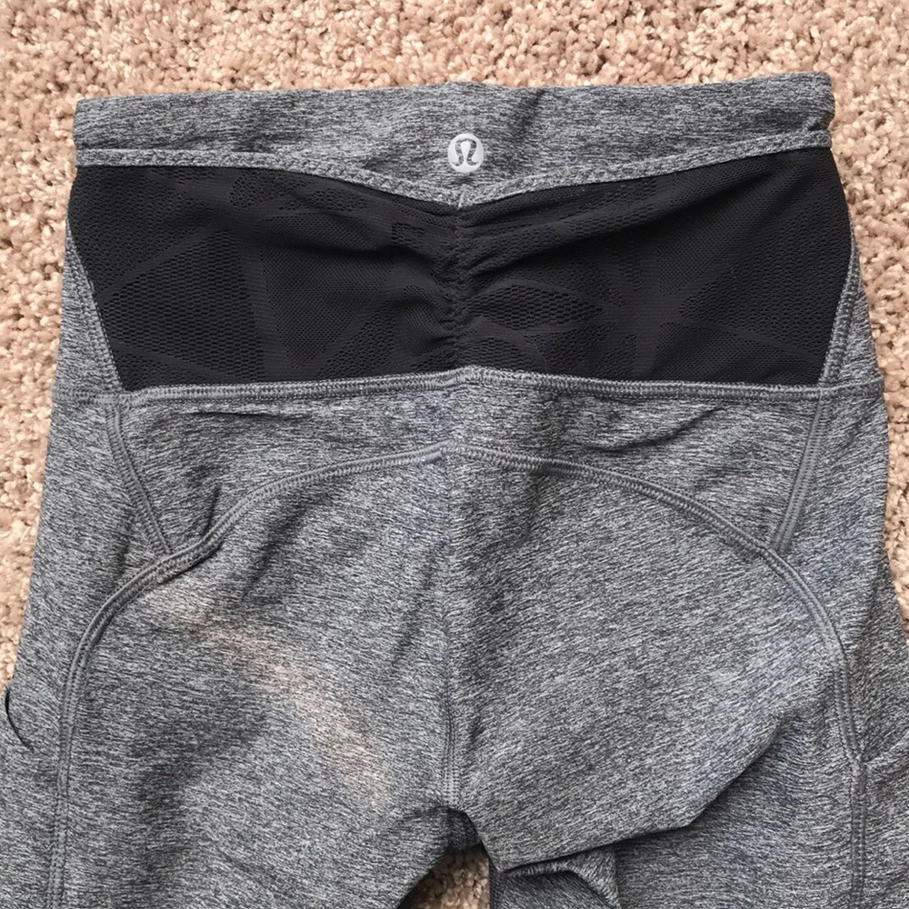❤️Lululemon athletica cropped legging size two - Picture 3 of 6
